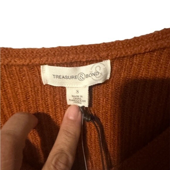 NWT Treasure & Bond Rust Umber V Neck Rib Stitch Sweater New Small Wool. - Picture 4 of 4